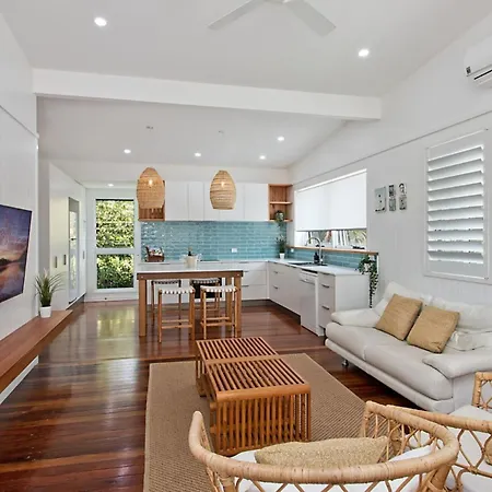 Oceanfront Beach House On Marine Parade Kingscliff Exterior photo