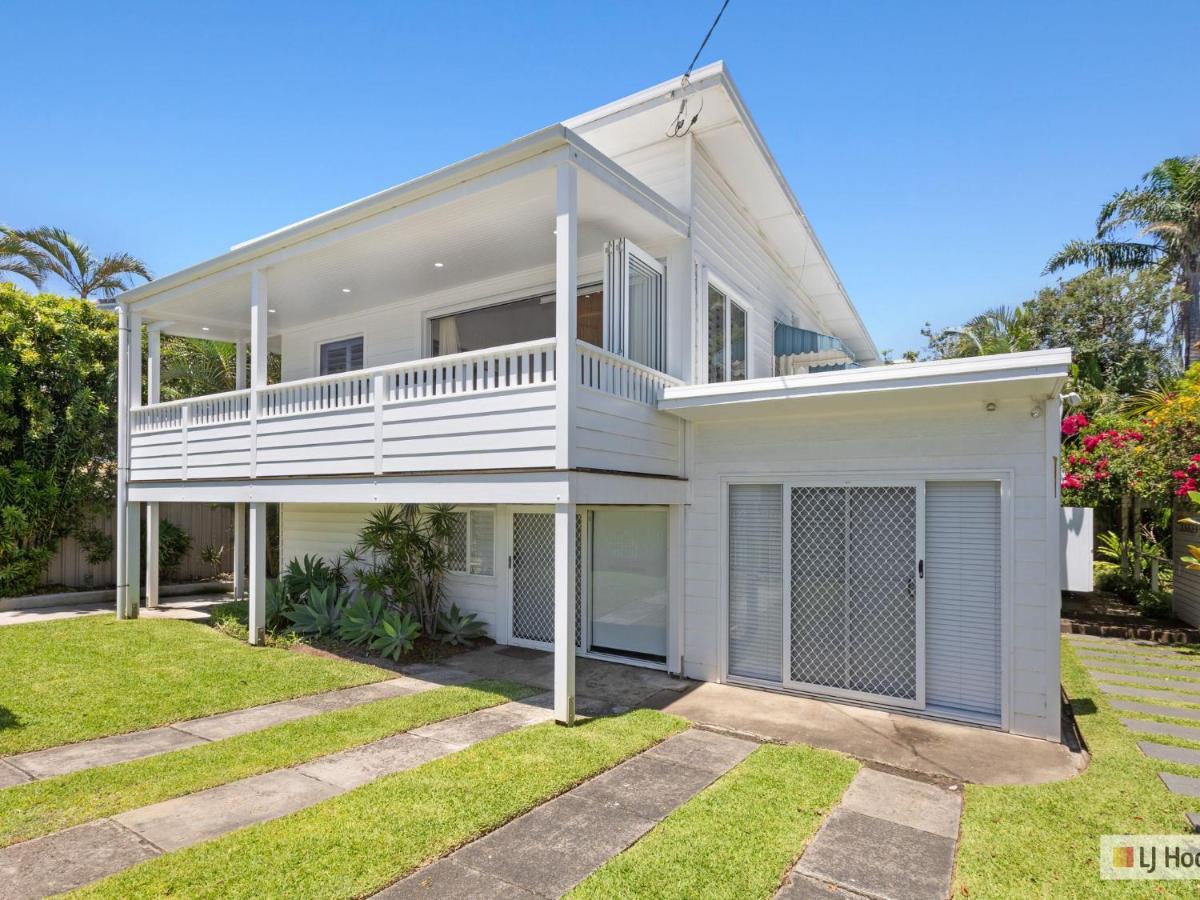 Oceanfront House On Marine Parade Holiday home Kingscliff