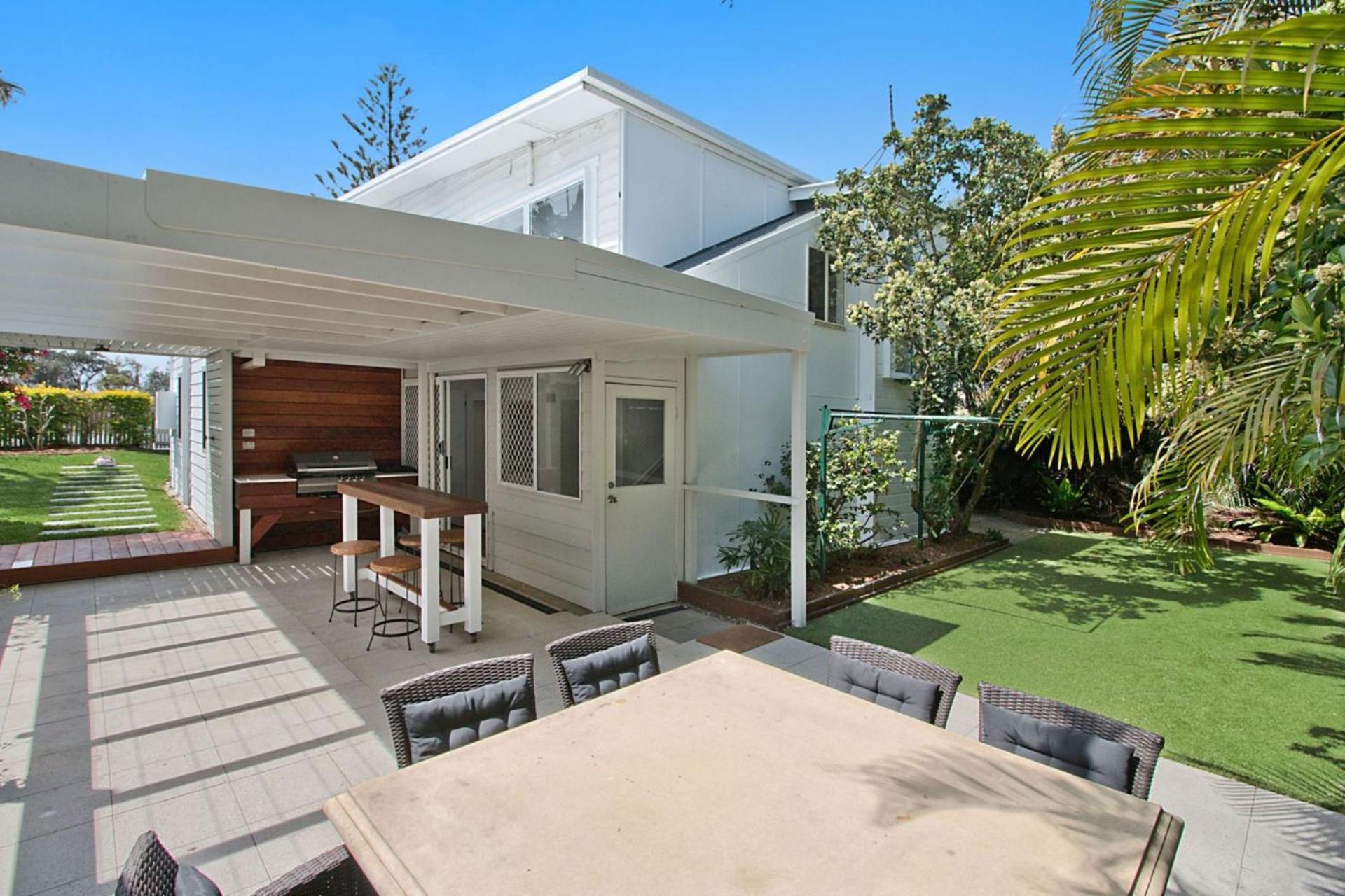 Oceanfront House On Marine Parade *